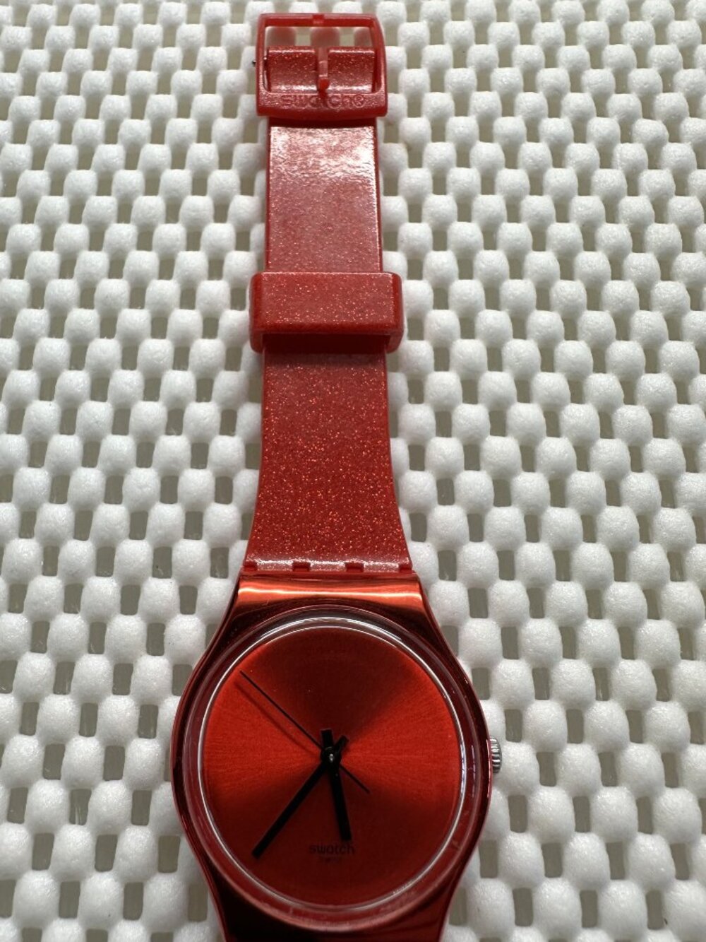 Swatch Watch Intense Red GR160 - Picture 3 of 5